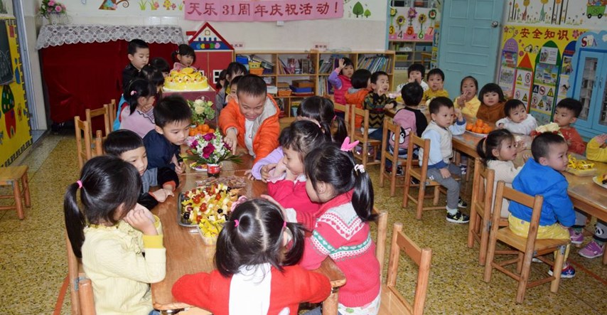 U Kini odgajateljica u vrtiću otrovala 23 djece